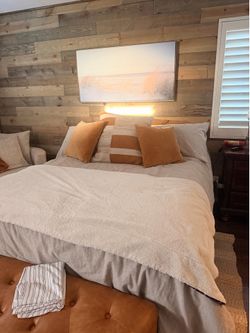 Queen bed