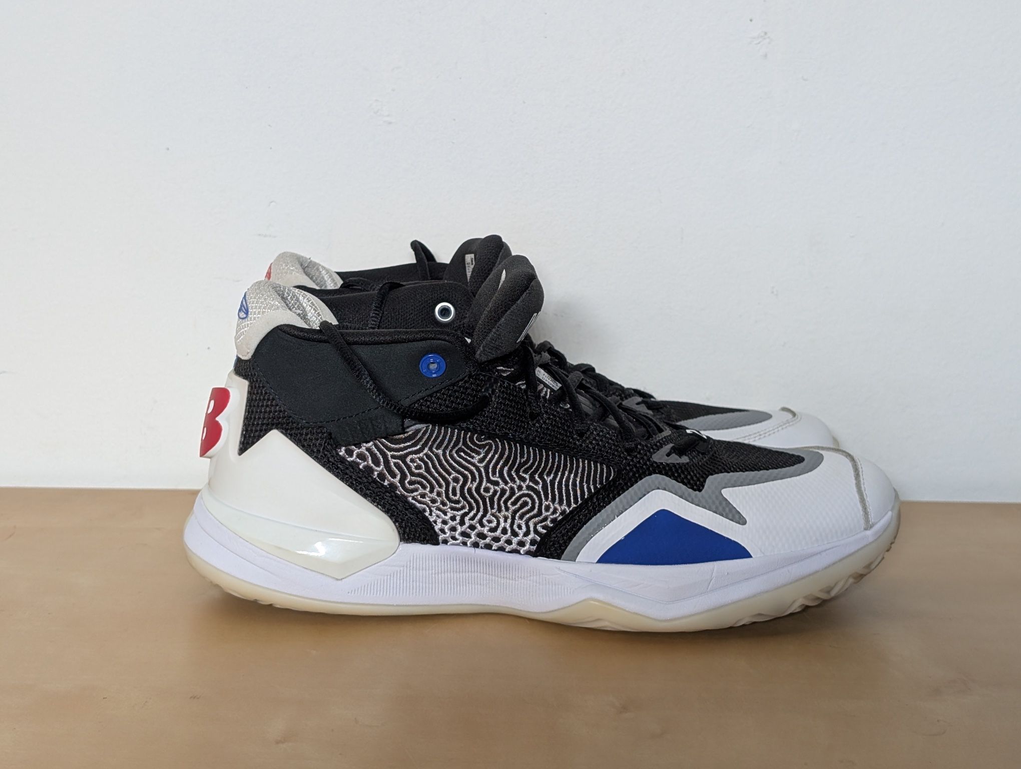 New Balance Kawhi Clippers Away Basketball Sneakers BBKLSCA1  display picture 3