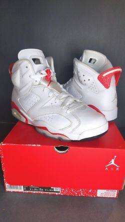 Red Oreo 6's Men's size 9