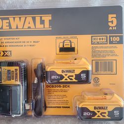 DEWALT 20V MAX Battery Starter Kit with 2-5 AH Charger And Soft Bag (DCB205-2CK)