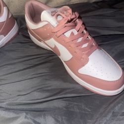 Wmns Dunk Low 'Rose Whisper