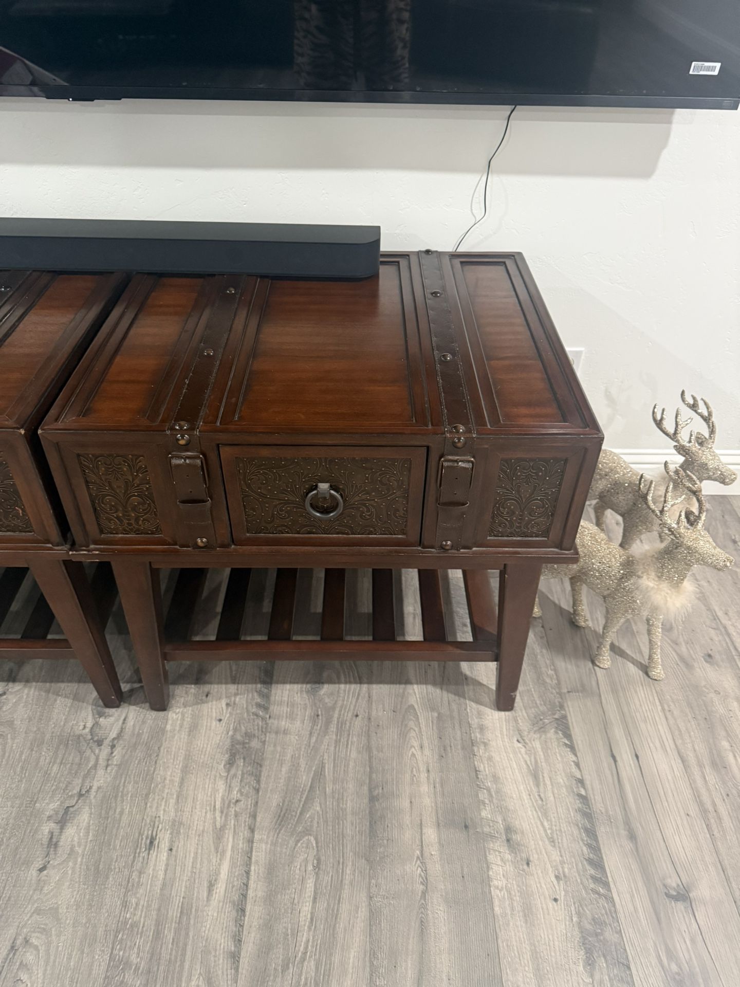 Trunk Sofa Table And Two End Tables