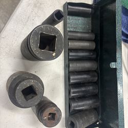 Deep socket impact sockets