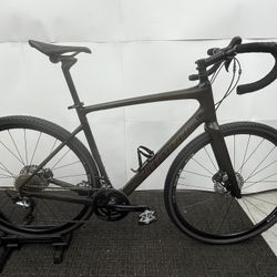 58cm XL 2019 Specialized Diverge Comp Disc FULL CARBON road bike gravel bike 11 speed Ultegra   Looking for a fast, smooth, and capable gravel bike