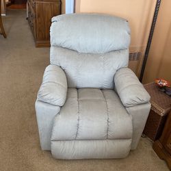 LAZY BOY, Khaki, Power Recliner W 5 Ur Gold Protection Plan Delivered In March Hardly Used