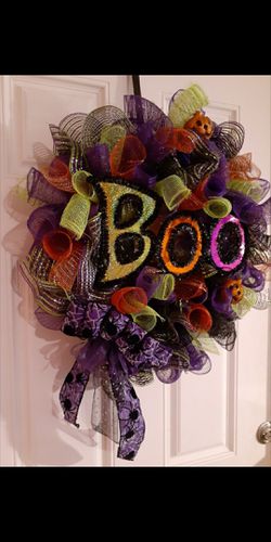 Halloween BOO door wreath