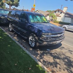 Chevy Suburban 2003