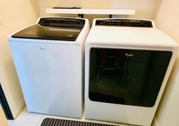 Whirlpool XL Washer and Dryer (Electric)