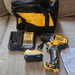 DEWALT XTREME 12-volt Max 3/8-in Keyless Brushless Cordless Drill 1-Batteries 2.0ah Included
