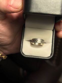 Wow 😮!! Vintage Solid Sterling Silver Heart Eternity Band – Size 5½