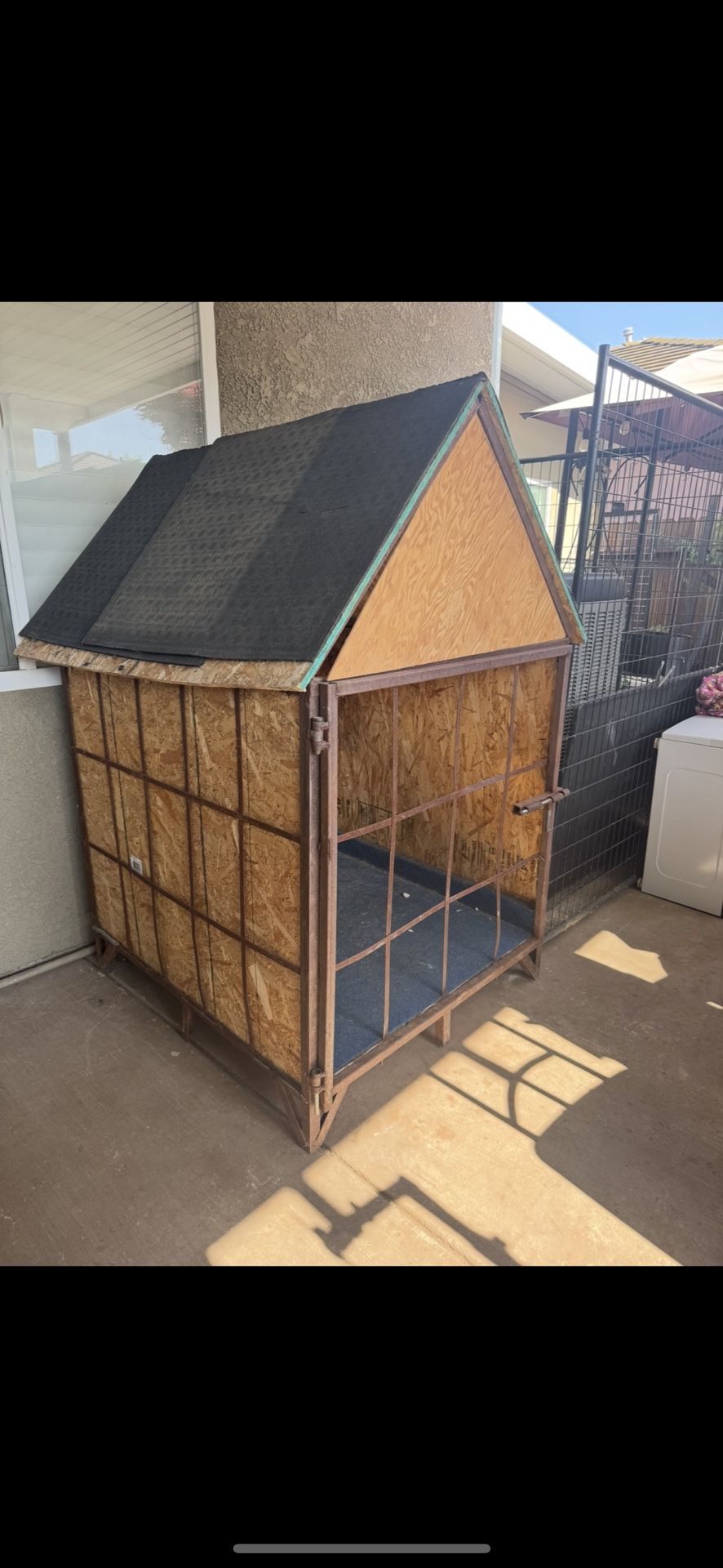 XXL-Iron Dog House Very Sturdy👍