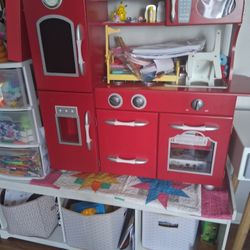 Toy Kitchen 