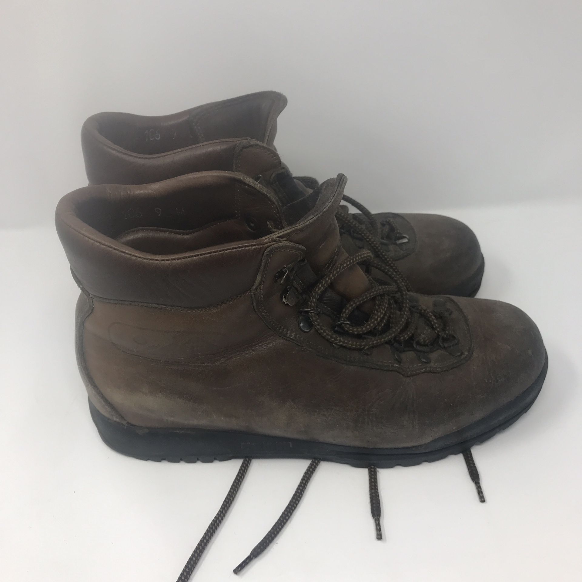 Vintage Scarpa Leather Hiking Boots Men’s Size 9