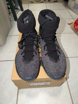 Yeezy BSKTBLE knit size 10