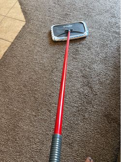 O-Cedar Dust Mop with Red Handle $5