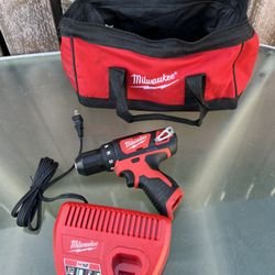 Milwaukee M12 Cordless 3/8” Drill Driver NEW w/ Charger And Tool Bag / NO BATTERY 