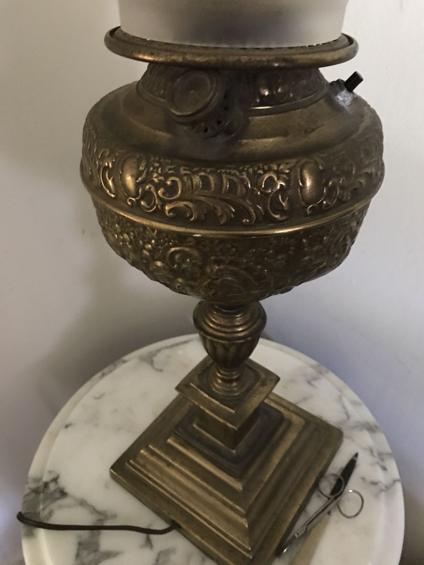 Antique brass and etched globe table lamp