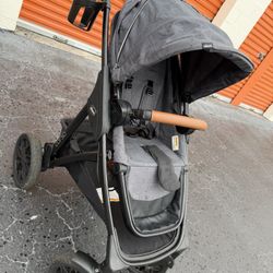 Stroller In Great Conditions 