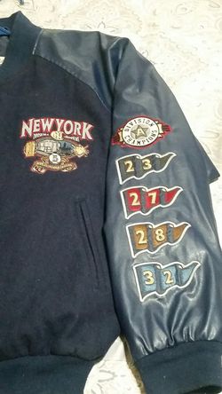 NY Yankees jackets size LG