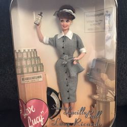 I Love Barbie Doll - Lucy Does A TV Commercial 