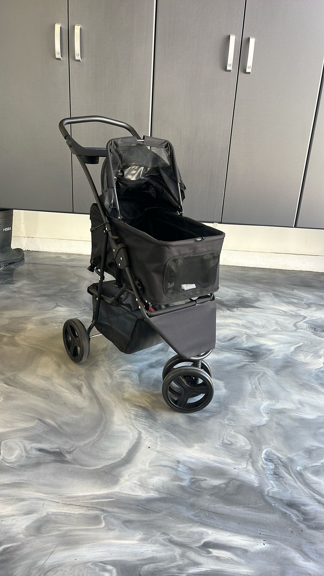 Black Dog Stroller