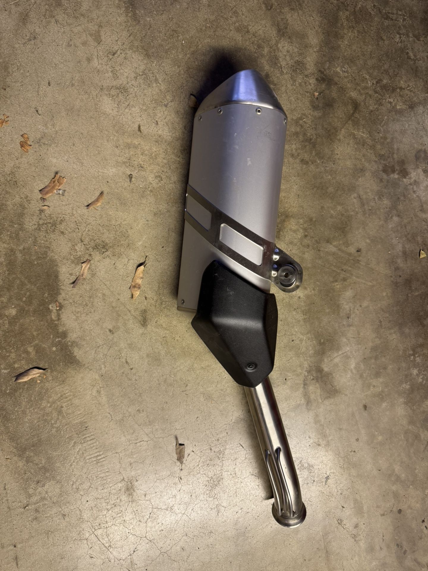 KTM 890 Adventure R Stock Exhaust