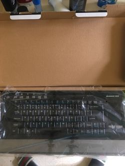 Multi-Link Bluetooth Keyboard with Touchpad