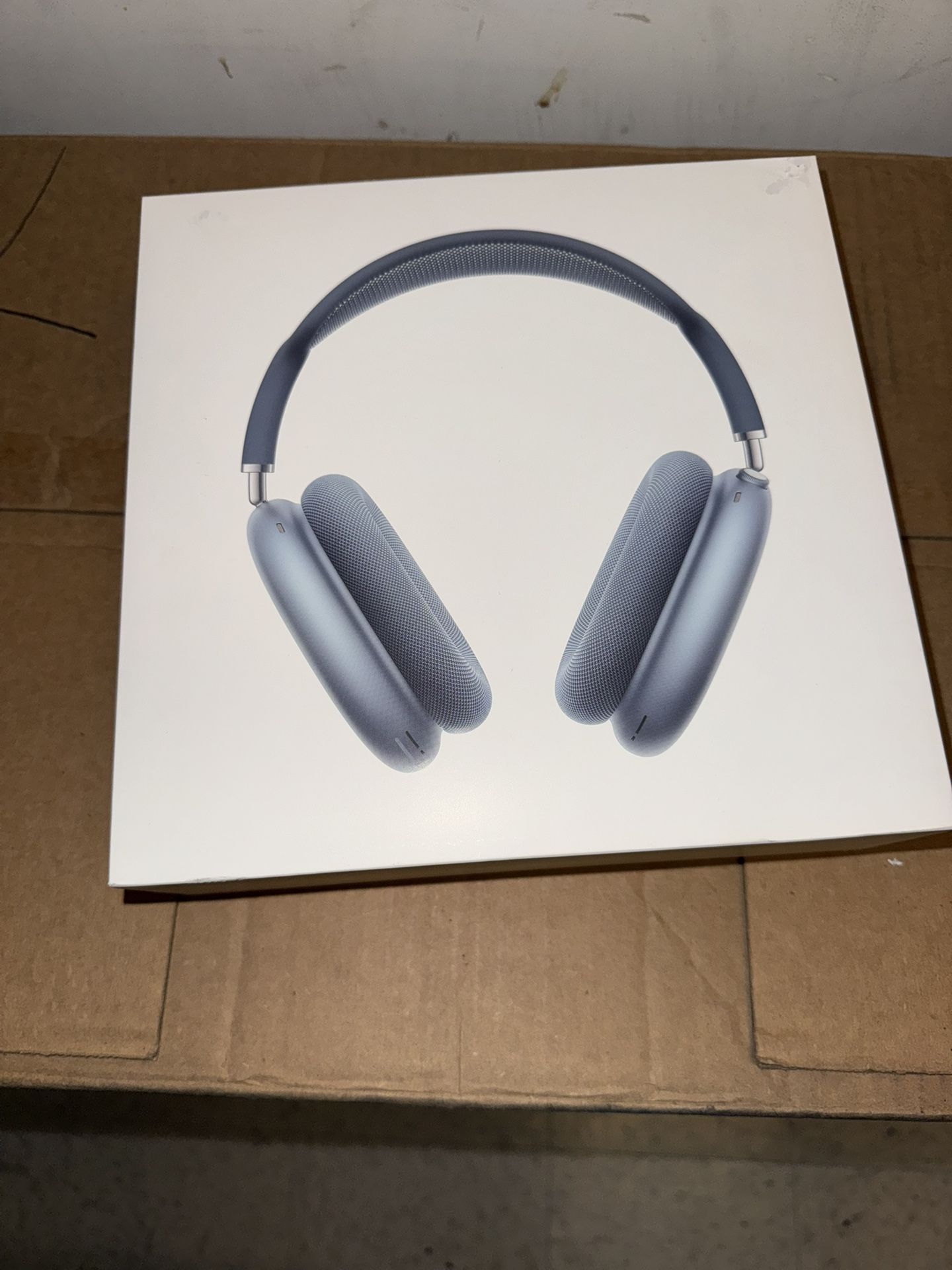 Apple AirPods Max - Multiple Colors Available!