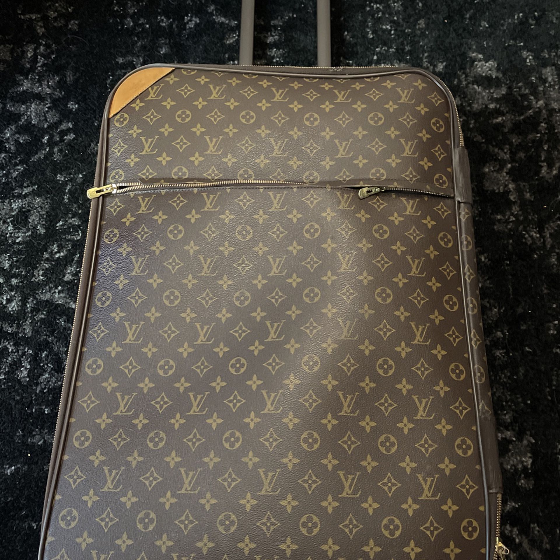 Blind repertoire forbrug Authentic Louis Vuitton Luggage for Sale in Las Vegas, NV - OfferUp