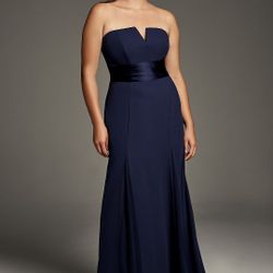 Vera Wang Strapless (Crepe/Satin) Mermaid Gown