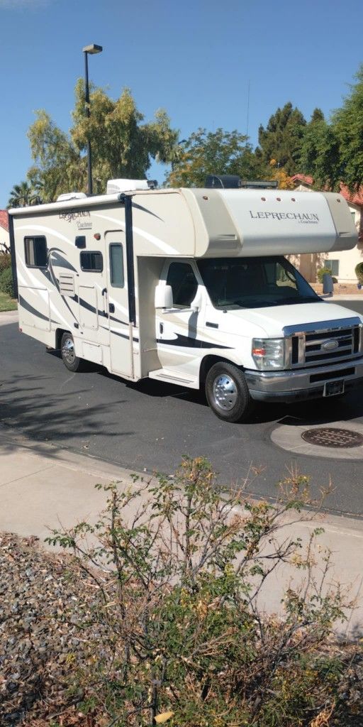 2015 Coachman Leprechan