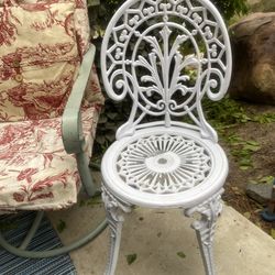 Victorian Antique Vintage style chair