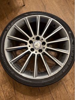 Mercedes C300 Rear Wheel Rim