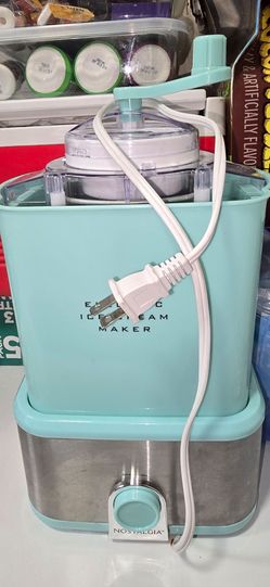 Nostalgia Ice cream maker