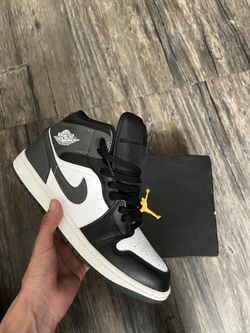 Jordan 1 Mid