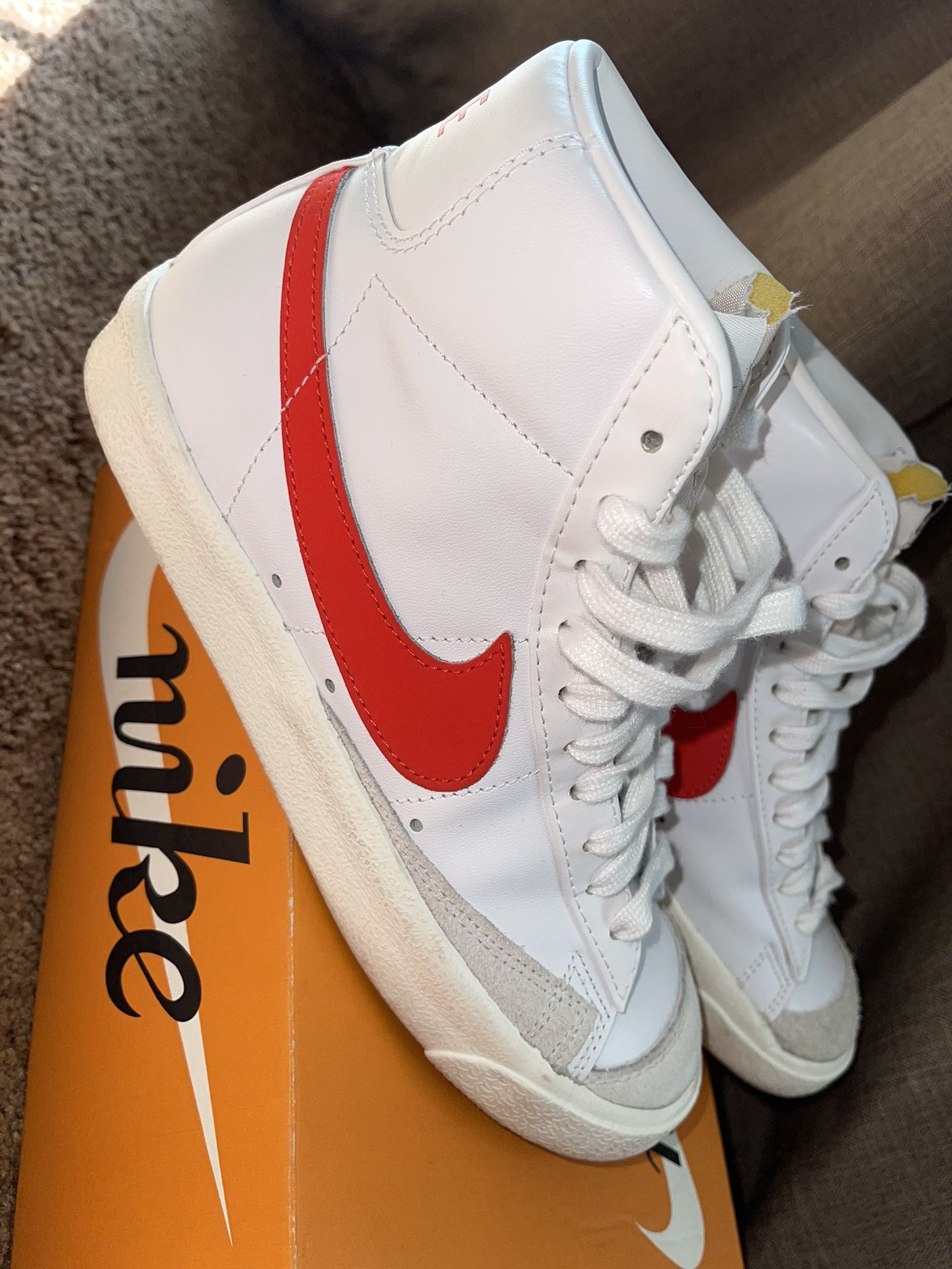 Nike Blazer Mid '77 Vintage Habanero Red