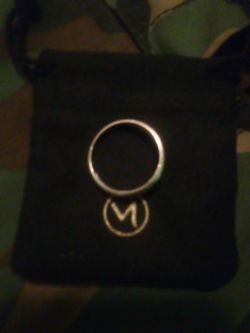 14kt White Gold Ring With Diamonds 