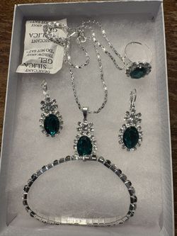 Beautiful Necklace Sets 