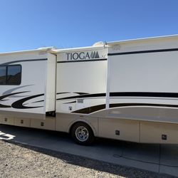 2005 Fleetwood Tioga SL 30U Class C Motorhome