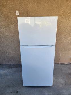 3MONTHS WARRANTY 30X30X66 FRIGIDAIRE FRIDGE 18CUFT WHITE 