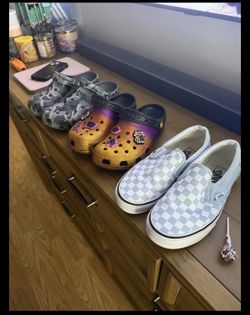 Lot of crocs and vans size 5/7 6/8 Camo Hocus Pocus Clog Used Boys Girls great kids youth boys girls