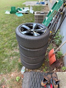 Mustang S550 stock wheels