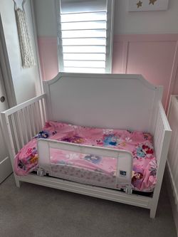Crib/toddler bed and newton mattress