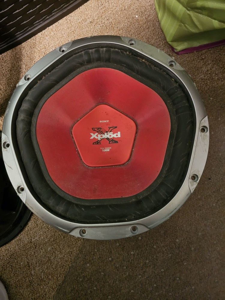 Sony Xplod XS-L101P5 1100W Subwoofer
