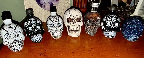 Lil skull collection