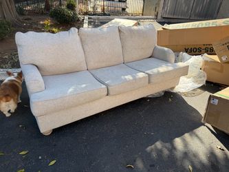 Nice sofa throwing away