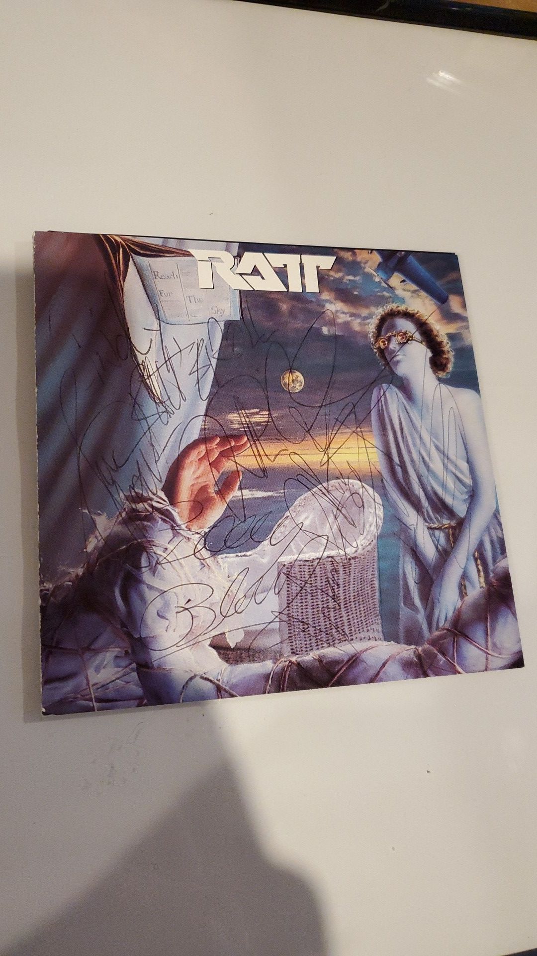 Autographed C.D Cover(RATT)Heavy Metal