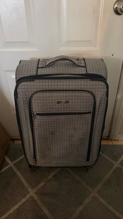 Soft-Side Spinner Luggage Suitcase