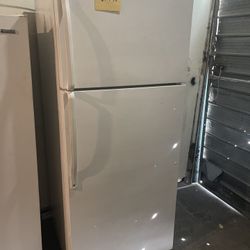 Refrigerator Works Great Has Ice Maker In The Freezer 