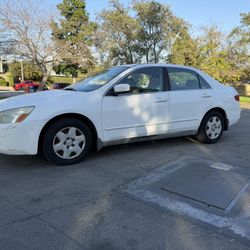 2005 Honda Accord – Gas Saver – Runs Great